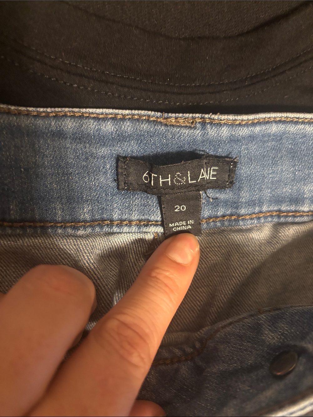6th & Lane Women’s Blue Denim Jean Shorts
